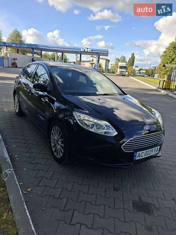 Хэтчбек Ford Focus 2013 в Луцке фото 6 Хэтчбек Ford Focus 2013 в Луцке