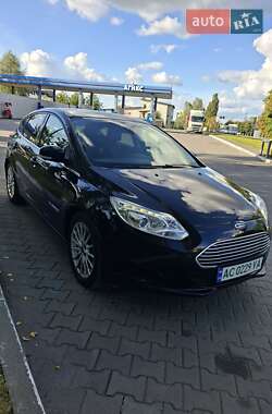Хэтчбек Ford Focus 2013 в 