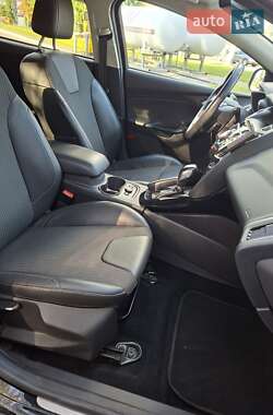 Хэтчбек Ford Focus 2013 в 