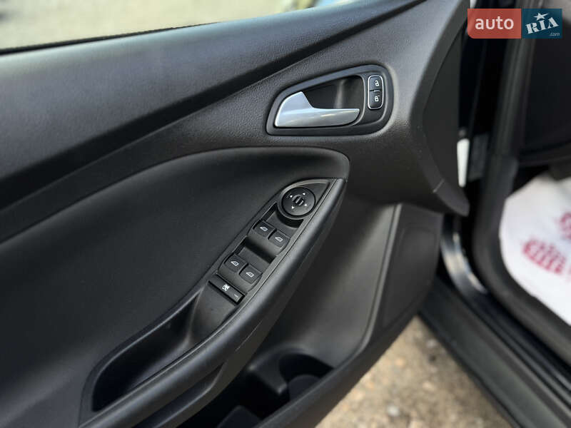 Седан Ford Focus 2018 в Киеве