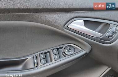 Седан Ford Focus 2017 в 