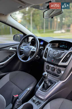 Седан Ford Focus 2013 в 