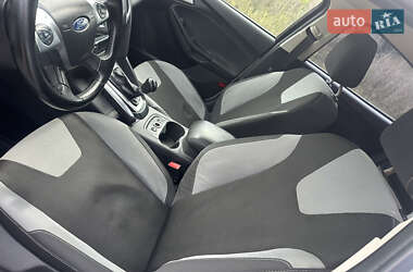 Хэтчбек Ford Focus 2012 в 