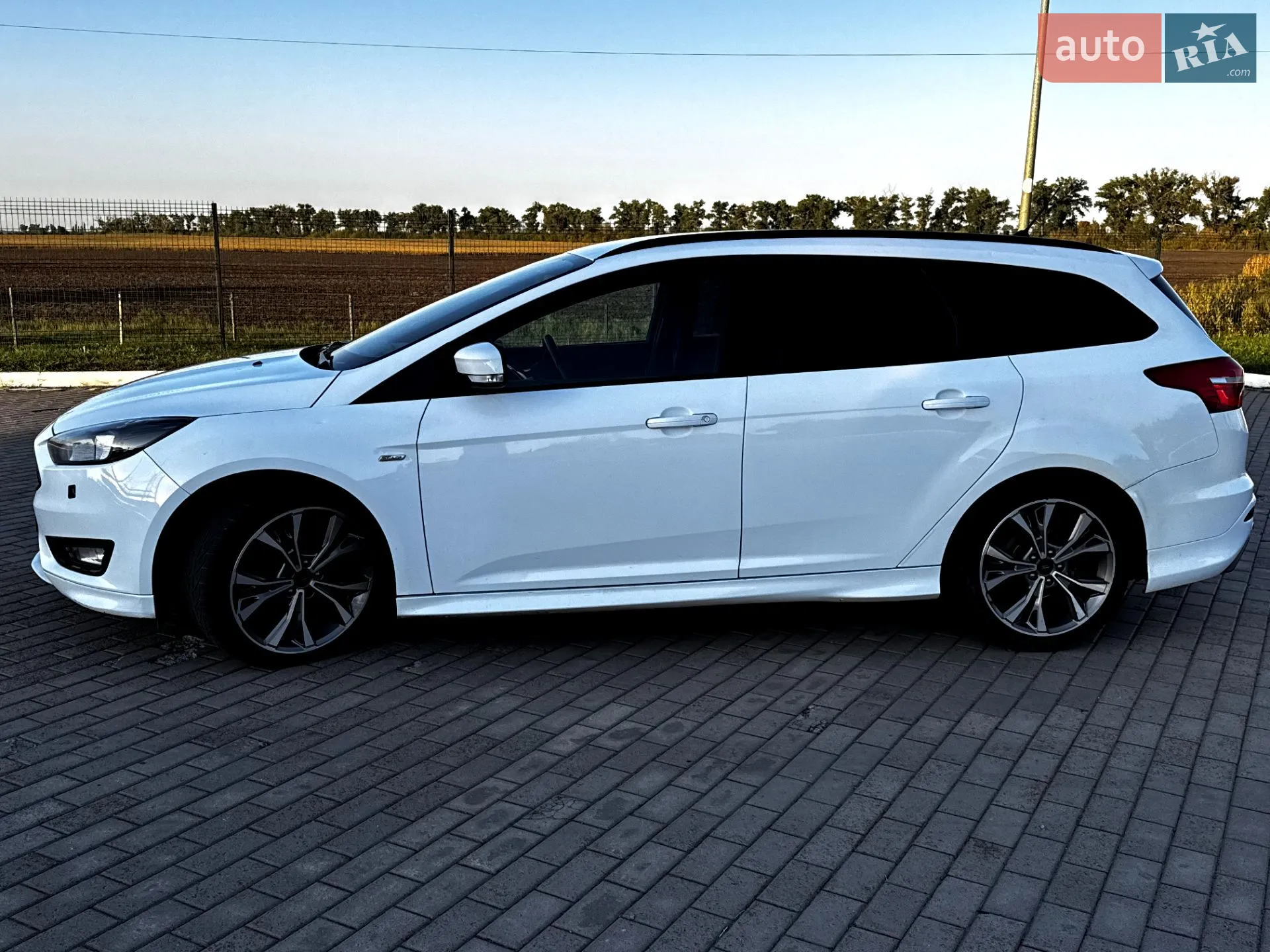 2017 Ford Focus - мініатюра 8