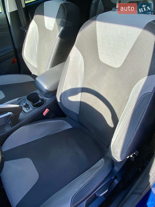 Седан Ford Focus 2012 в Киеве фото 10 Седан Ford Focus 2012 в Киеве