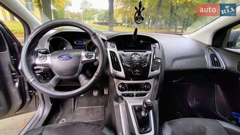 Універсал Ford Focus 2013 в Глухові