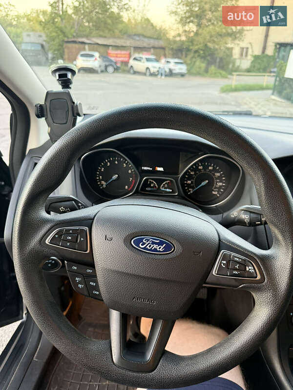 Седан Ford Focus 2017 в Львові