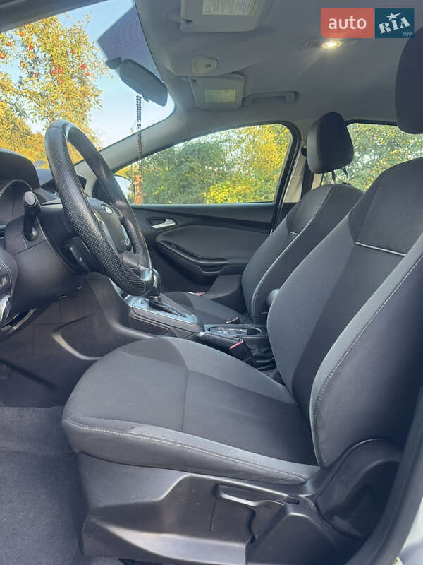 Седан Ford Focus 2012 в Шептицькому