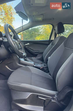 Седан Ford Focus 2012 в 