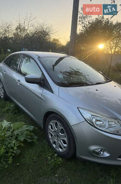 Седан Ford Focus 2012 в 