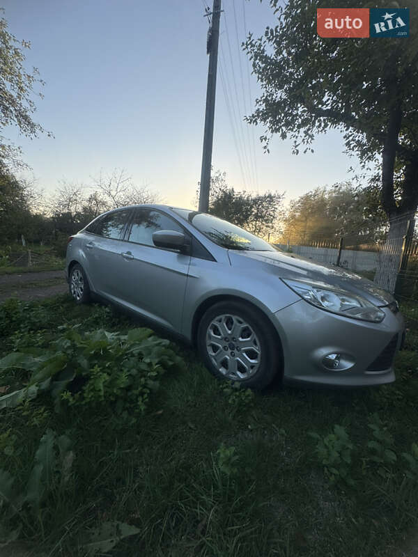 Седан Ford Focus 2012 в Шептицькому