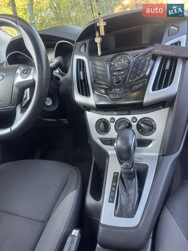 Седан Ford Focus 2012 в Шептицькому