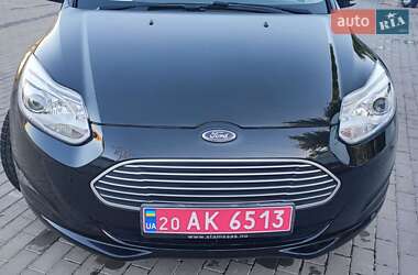 Хэтчбек Ford Focus 2013 в 