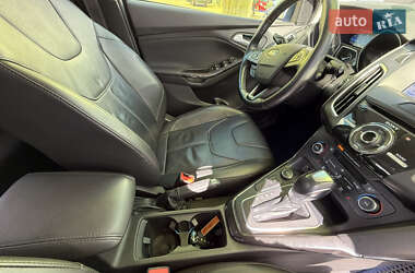 Хэтчбек Ford Focus 2016 в 