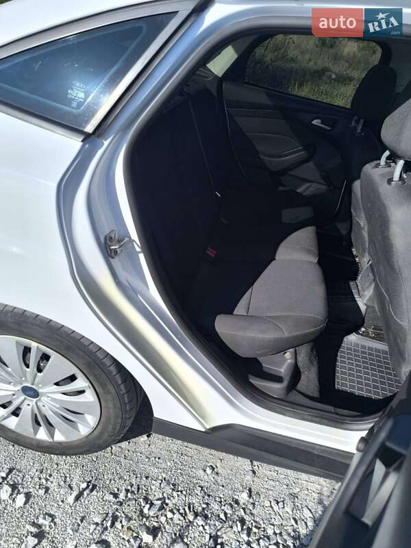 Седан Ford Focus 2016 в Житомире фото 4 Седан Ford Focus 2016 в Житомире