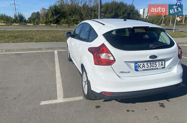 Хэтчбек Ford Focus 2013 в 
