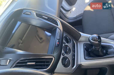 Хэтчбек Ford Focus 2013 в 