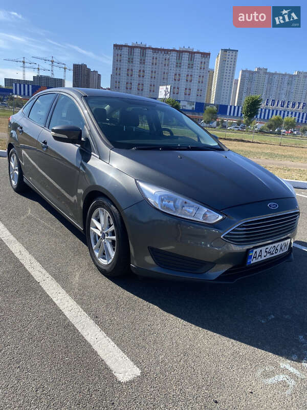Седан Ford Focus 2016 в Киеве