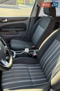 Универсал Ford Focus 2010 в 