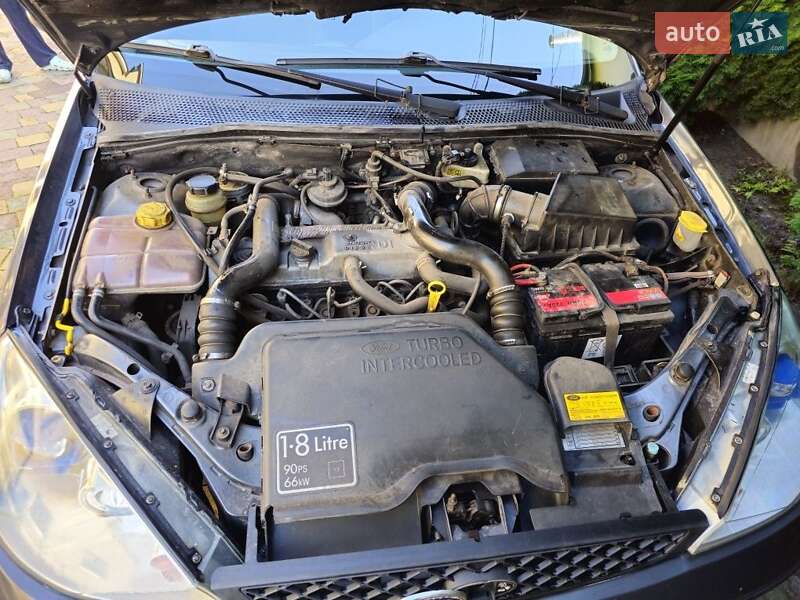 Хэтчбек Ford Focus 2003 в Львове