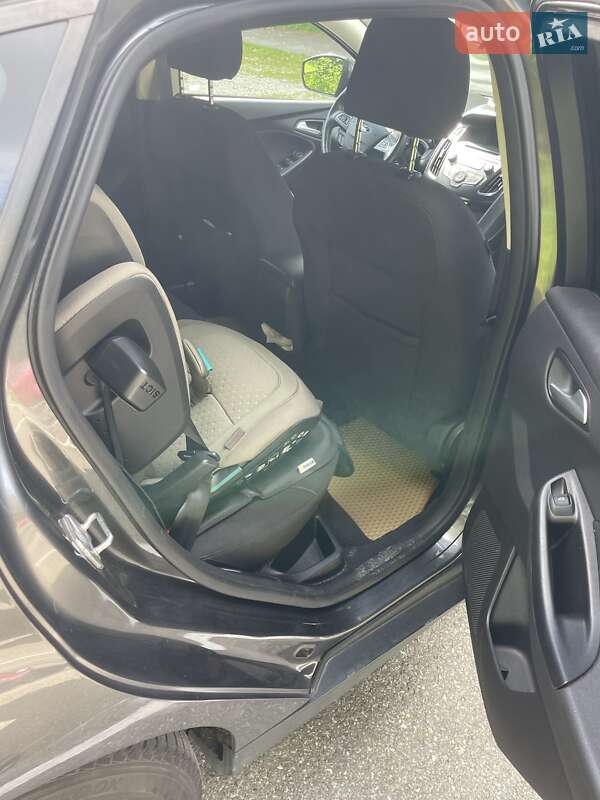 Хэтчбек Ford Focus 2015 в Львове фото 17 Хэтчбек Ford Focus 2015 в Львове