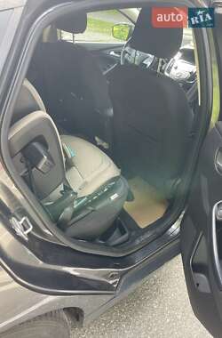 Хэтчбек Ford Focus 2015 в 