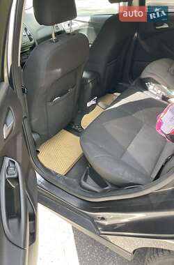 Хэтчбек Ford Focus 2015 в 