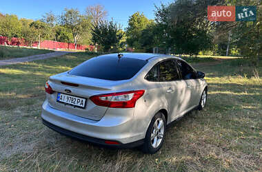 Седан Ford Focus 2014 в 