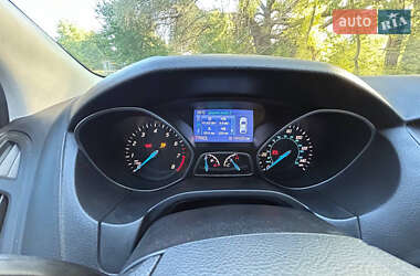 Седан Ford Focus 2014 в 