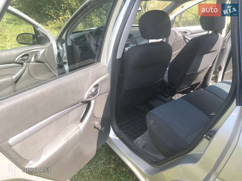 Универсал Ford Focus 2003 в Новояворовске