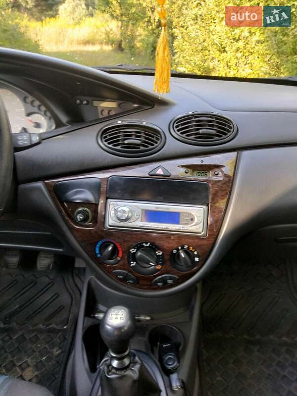 Универсал Ford Focus 2003 в Новояворовске