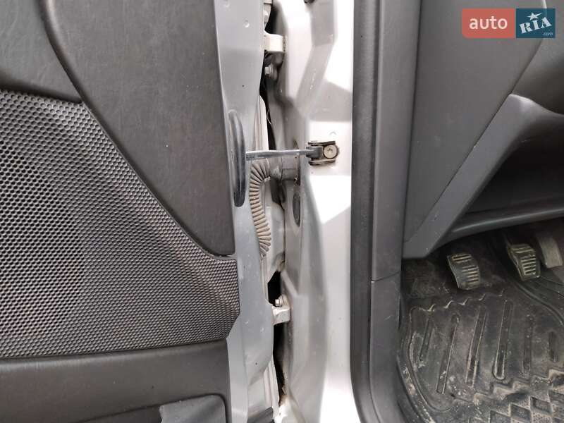 Универсал Ford Focus 2003 в Новояворовске