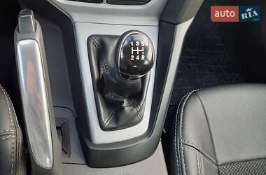 Хэтчбек Ford Focus 2011 в 