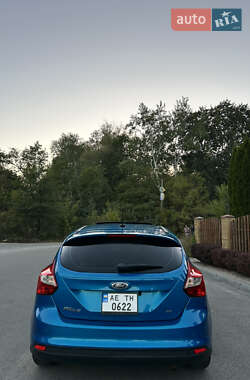 Хэтчбек Ford Focus 2014 в 