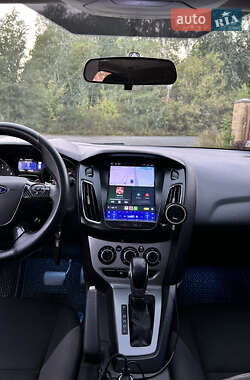 Хэтчбек Ford Focus 2014 в 