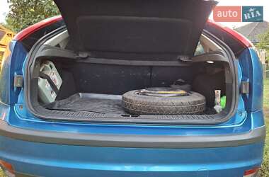 Хэтчбек Ford Focus 2007 в Бурыни