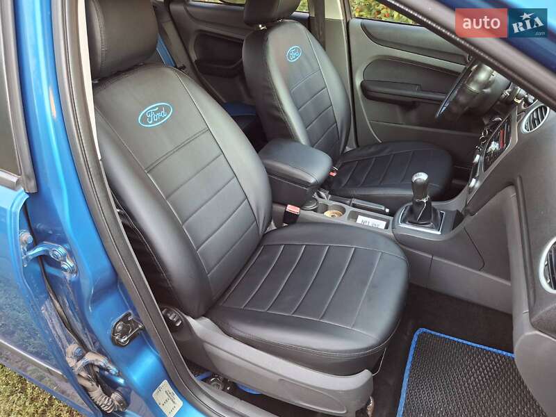 Хэтчбек Ford Focus 2007 в Бурыни