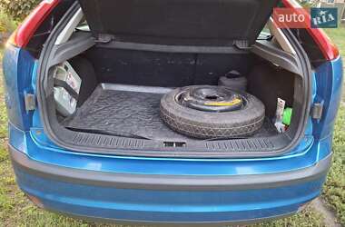 Хэтчбек Ford Focus 2007 в Бурыни