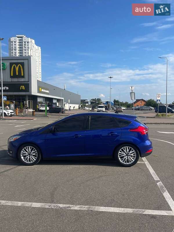 Хэтчбек Ford Focus 2015 в Киеве