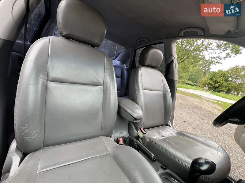 Седан Ford Focus 2001 в Львове фото 3 Седан Ford Focus 2001 в Львове