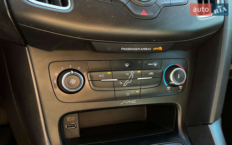 Хэтчбек Ford Focus 2015 в Львове