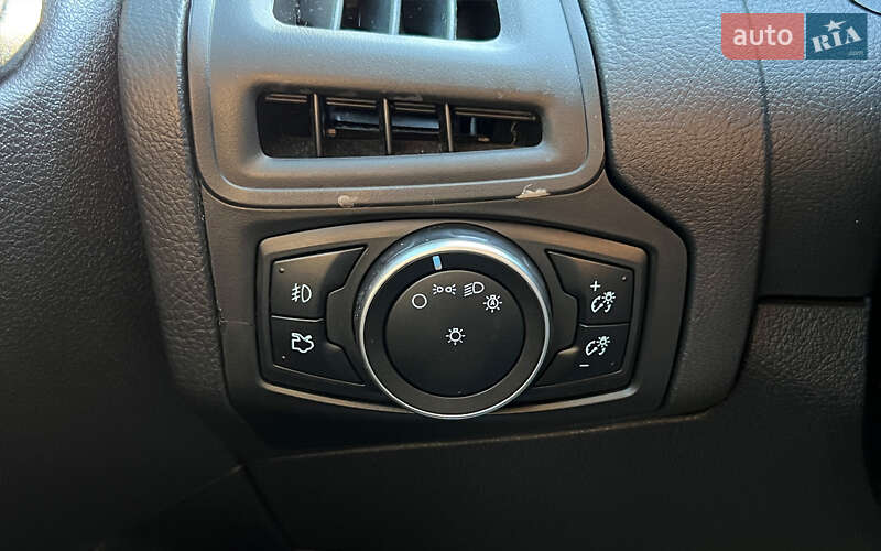 Хэтчбек Ford Focus 2015 в Львове