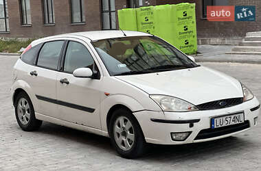 Хэтчбек Ford Focus 2004 в 