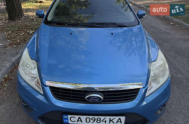 Хэтчбек Ford Focus 2010 в 