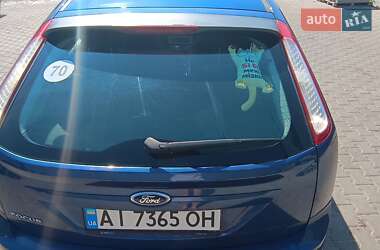 Хэтчбек Ford Focus 2010 в 