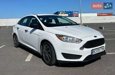 Седан Ford Focus 2015 в 