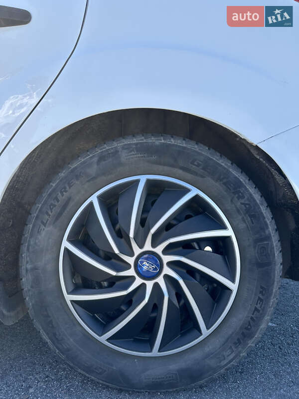 Седан Ford Focus 2015 в Львове