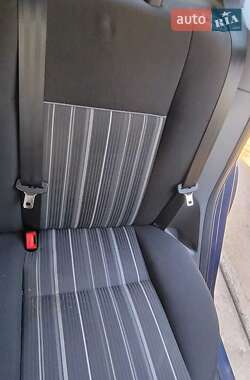 Хэтчбек Ford Focus 2010 в 