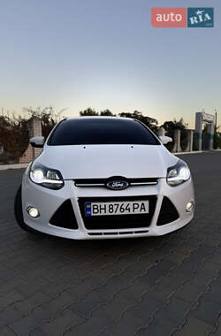 Хэтчбек Ford Focus 2014 в 