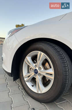 Хэтчбек Ford Focus 2014 в 